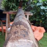 Se mettre au travail avec un marteau et un burin