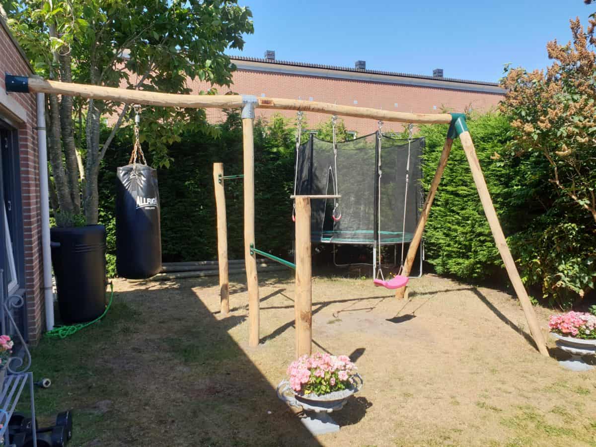 Speeltoestel, gemaakt van kastanjepalen 10-12 cm | Adéquat