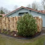 Palissade van kastanjehouten palen 250 cm lang, diam. 13-16 cm | Adéquat