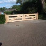 Dubbele boerenlandhek poort van douglas schaaldelen.