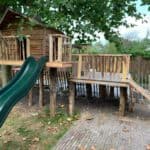 Speelhuis voor kinderen van douglas planken en kastanjehouten palen| Adéquat