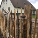 Frans schapenhek van kastanjehout met een hoogte van 80 cm en een latafstand van 6 cm