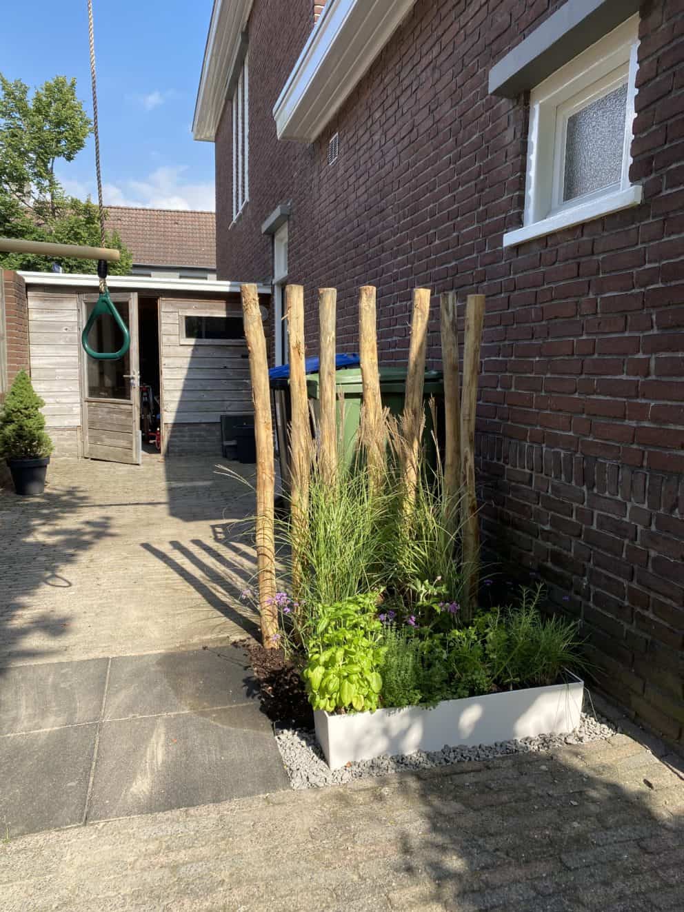 Robinia palen met een hoogte van 180 cm en een diameter van 6-8 cm Adequat