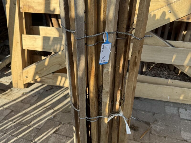 Robinia schapenhek 100 cm hoog, latafstand 8 cm - 235 cm lang (44)