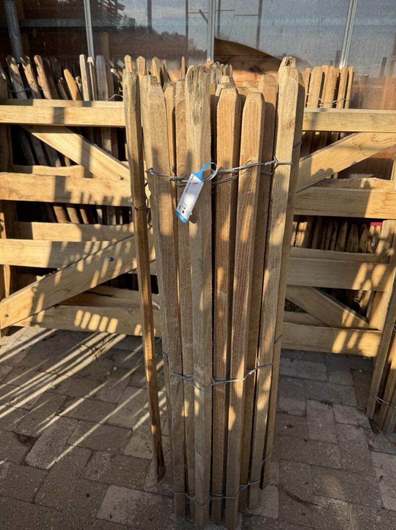 Robinia schapenhek 120 cm hoog, latafstand 4 cm - 250 cm lang (45)