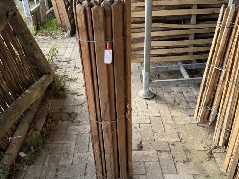 Kastanje schapenhek met platte latten 120 cm hoog, latafstand 2 cm, 230 cm lang (135)