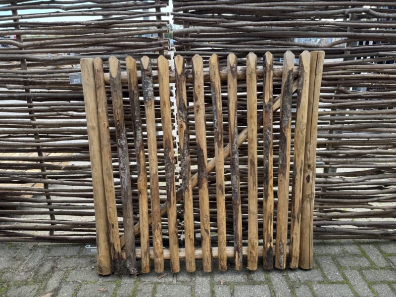 Nr2 rondhoutpoort linksdraaiend 125B x 120H